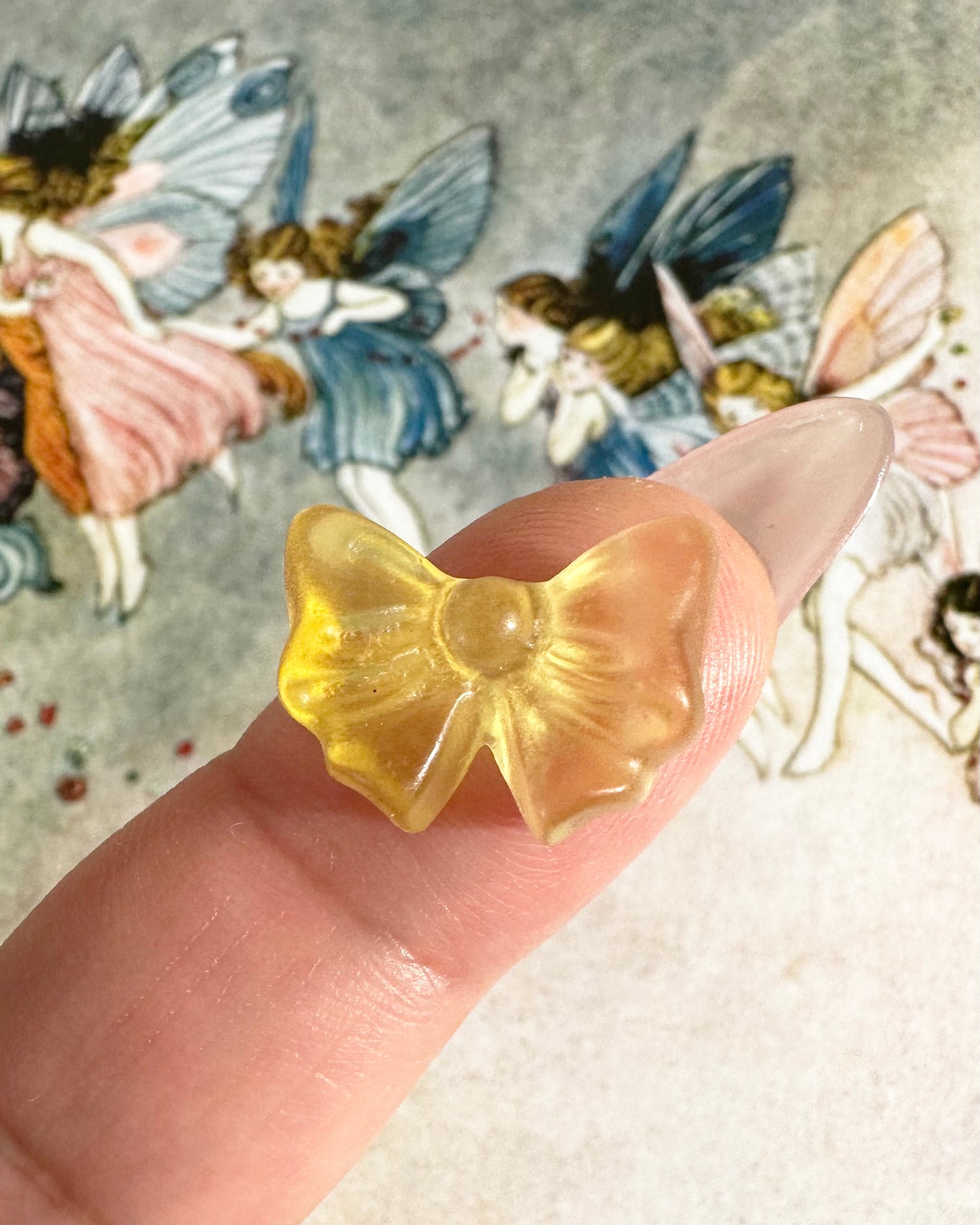Mini Fluorite Bow Crystal Carving – Coquette Ribbon, Focus & Clarity | Choose Color, 1 Piece