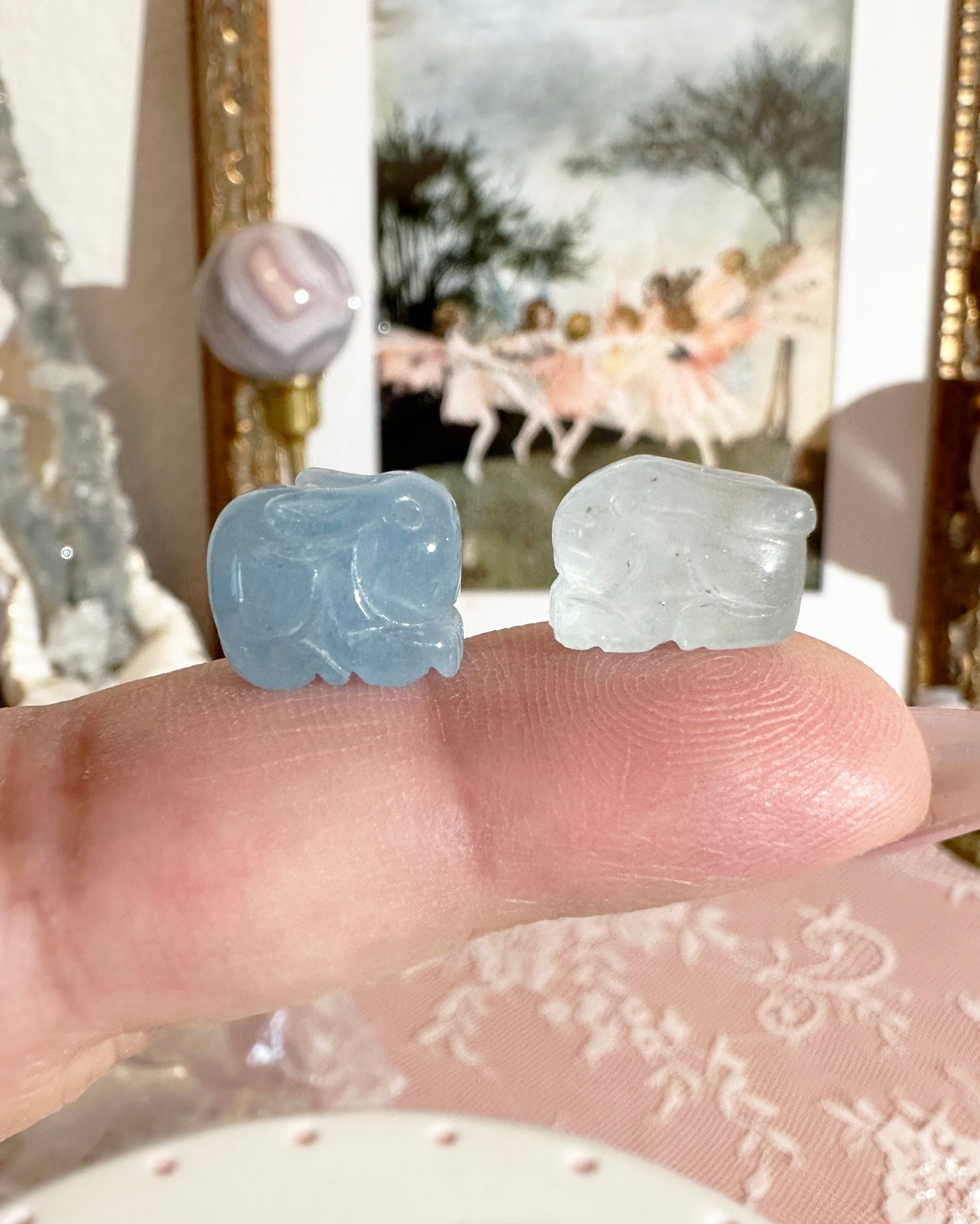 Mini Aquamarine Bunny Crystal Carving – Throat Chakra & Communication Stone | 1 Piece