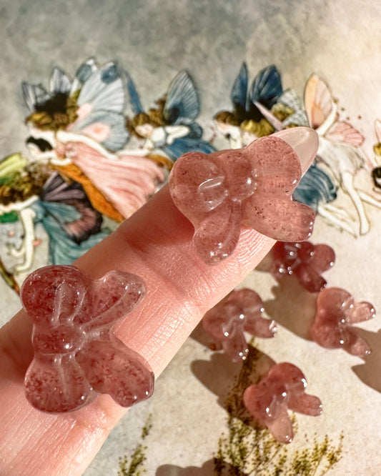 Tanzberry Mini Bow Crystal Carving – Red Aventurine / Strawberry Quartz,  Love & Joy | 1 Piece